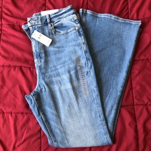 AE Curvy Super Hi-Rise Flare Jeans